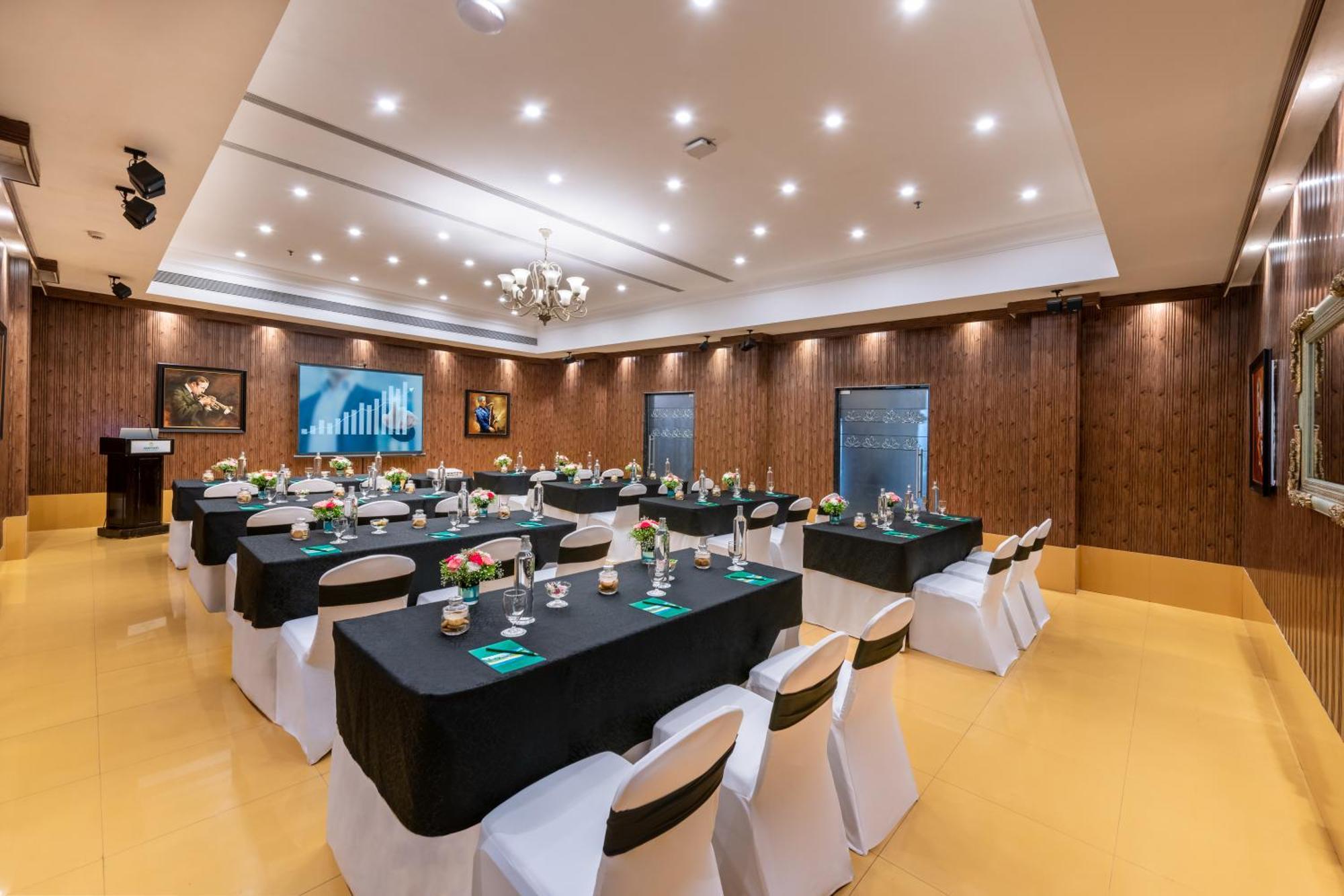 Mayfair Lagoon Bhubaneswar Ngoại thất bức ảnh